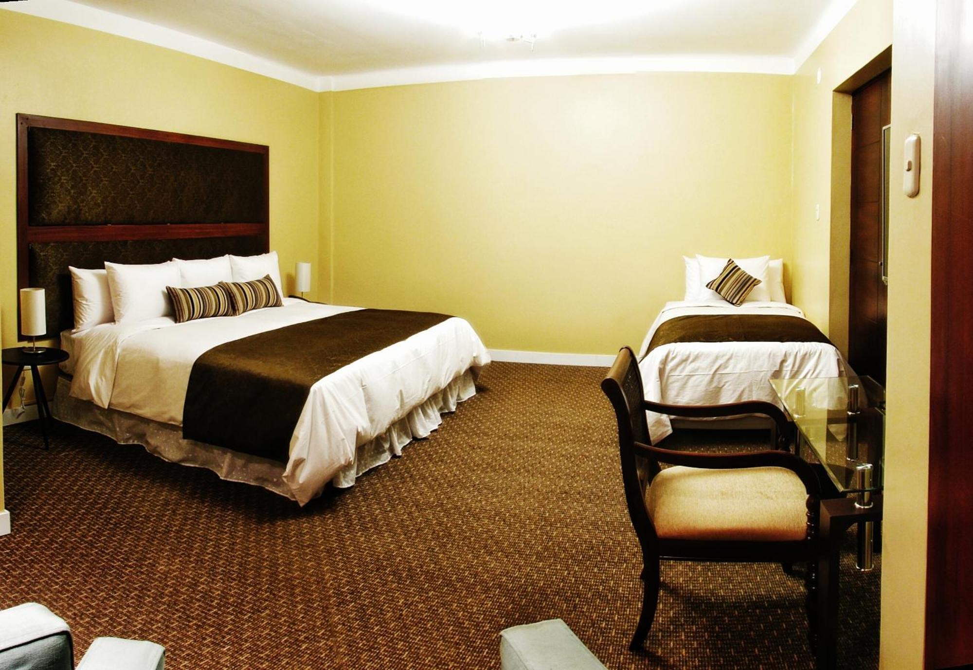 Los Leones Hotel Boutique Yanahuara Стая снимка