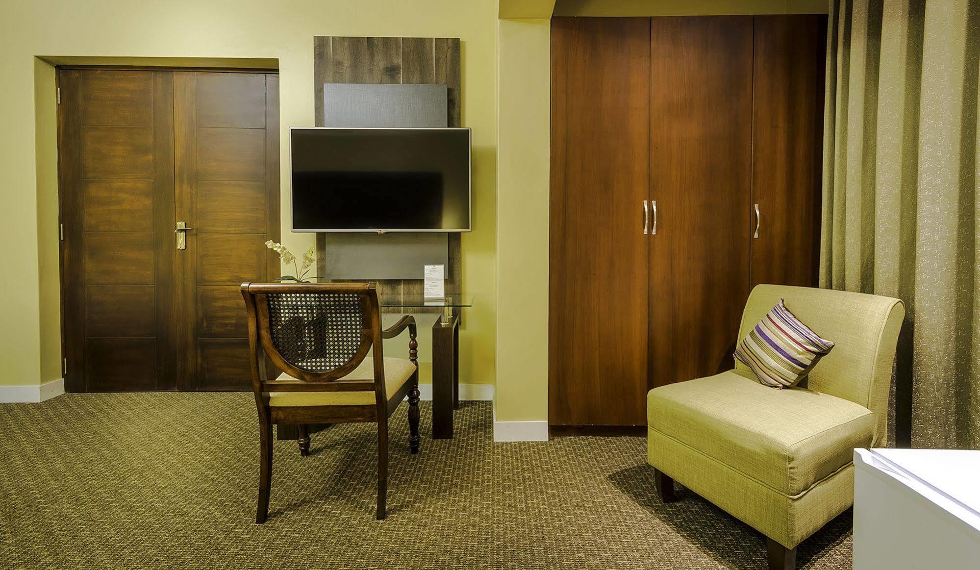 Los Leones Hotel Boutique Yanahuara Екстериор снимка